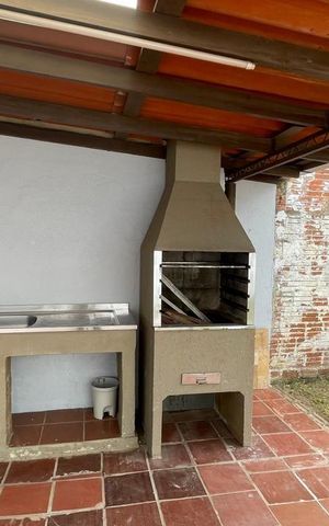 Casa à venda com 115m², 2 quartos e 2 vagas