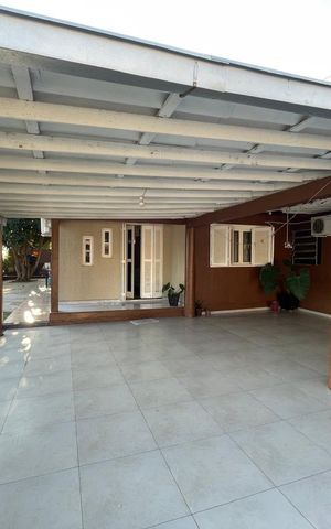 Casa à venda com 140m², 2 quartos e 7 vagas