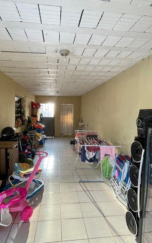 Casa à venda com 140m², 2 quartos e 7 vagas