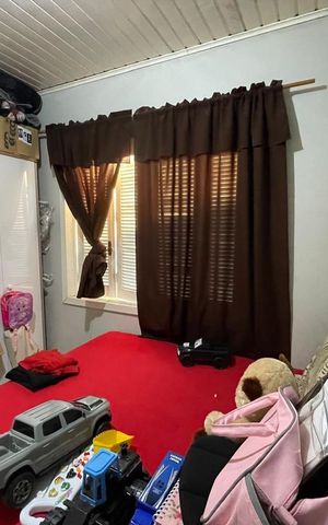 Casa à venda com 140m², 2 quartos e 7 vagas