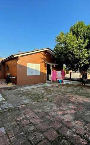 Casa à venda com 140m², 2 quartos e 7 vagas
