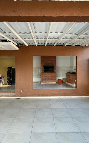 Casa à venda com 140m², 2 quartos e 7 vagas