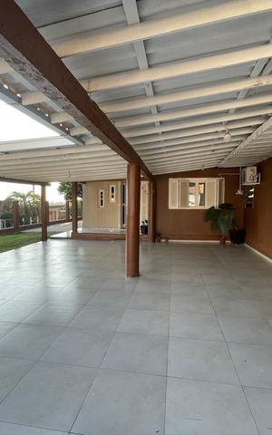 Casa à venda com 140m², 2 quartos e 7 vagas