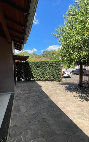 Casa à venda com 135m², 3 quartos e 1 vaga