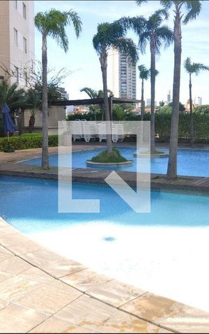 Apartamento à venda com 120m², 3 quartos e 2 vagas Apartamento à venda com 120m², 3 quartos e 2 vagasÁrea comum - Piscina