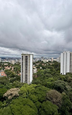Apartamento à venda com 541m², 4 quartos e 4 vagas Apartamento à venda com 541m², 4 quartos e 4 vagasVista