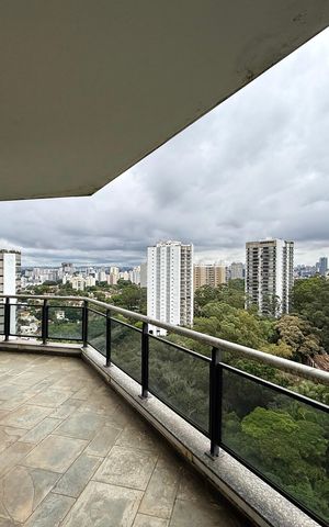 Apartamento à venda com 541m², 4 quartos e 4 vagas Apartamento à venda com 541m², 4 quartos e 4 vagasSacada