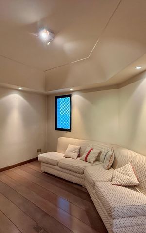 Apartamento à venda com 541m², 4 quartos e 4 vagas Apartamento à venda com 541m², 4 quartos e 4 vagasSala