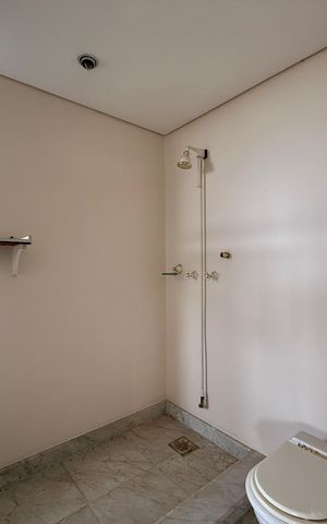 Apartamento à venda com 541m², 4 quartos e 4 vagas Apartamento à venda com 541m², 4 quartos e 4 vagasBanheiro Suíte 4