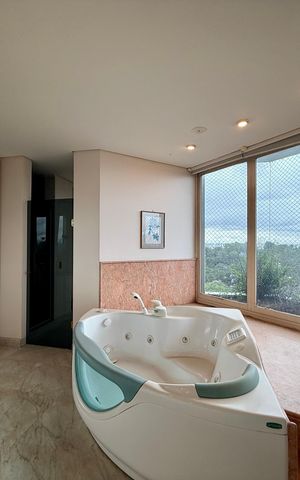 Apartamento à venda com 541m², 4 quartos e 4 vagas Apartamento à venda com 541m², 4 quartos e 4 vagasBanheiro Suíte 4
