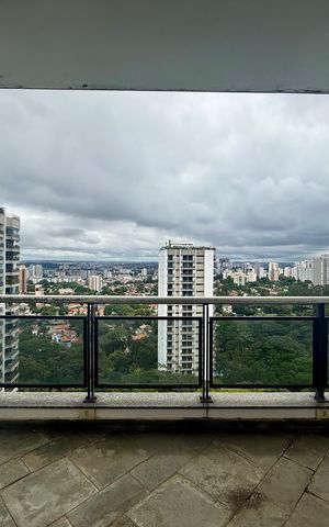 Apartamento à venda com 541m², 4 quartos e 4 vagas Apartamento à venda com 541m², 4 quartos e 4 vagasSacada