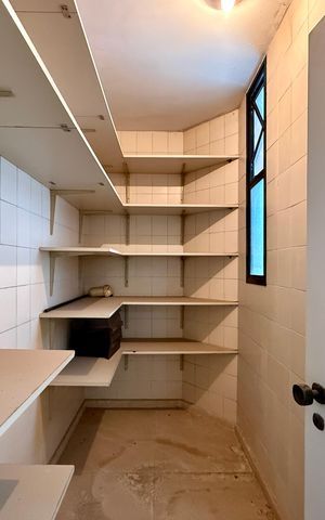 Apartamento à venda com 541m², 4 quartos e 4 vagas Apartamento à venda com 541m², 4 quartos e 4 vagasDespensa