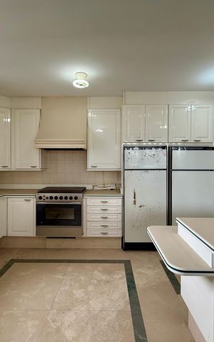 Apartamento à venda com 541m², 4 quartos e 4 vagas Apartamento à venda com 541m², 4 quartos e 4 vagasCozinha