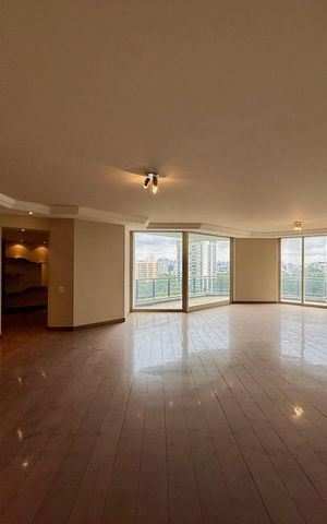 Apartamento à venda com 541m², 4 quartos e 4 vagas Apartamento à venda com 541m², 4 quartos e 4 vagasSala