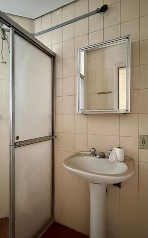 Apartamento à venda com 541m², 4 quartos e 4 vagas Apartamento à venda com 541m², 4 quartos e 4 vagasBanheiro 1 de Serviço