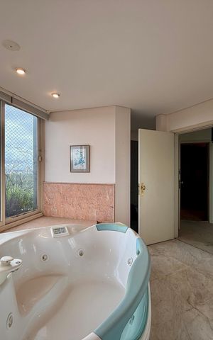 Apartamento à venda com 541m², 4 quartos e 4 vagas Apartamento à venda com 541m², 4 quartos e 4 vagasBanheiro Suíte 4