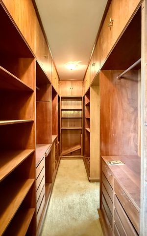 Apartamento à venda com 541m², 4 quartos e 4 vagas Apartamento à venda com 541m², 4 quartos e 4 vagasCloset Suíte 4