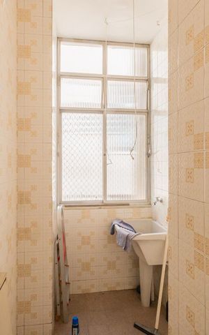Apartamento à venda com 85m², 2 quartos e sem vagaCozinha e Área de Serviço
