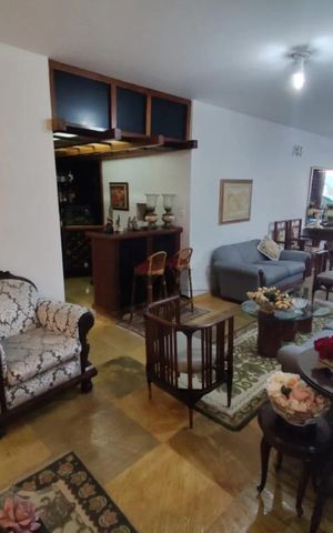Casa para alugar com 277m², 4 quartos e 3 vagas Casa para alugar com 277m², 4 quartos e 3 vagasSala