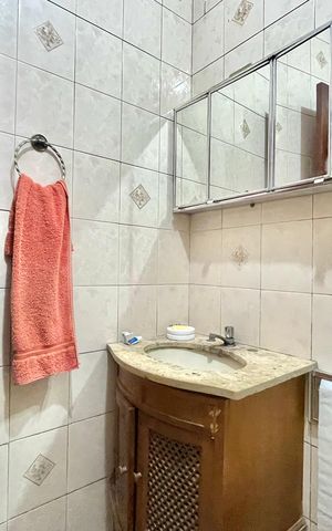 Casa à venda com 164m², 5 quartos e 1 vaga