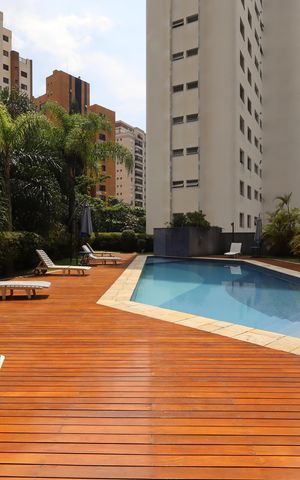 Apartamento para alugar com 168m², 3 quartos e 3 vagasÁrea comum - Piscina