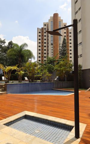 Apartamento para alugar com 168m², 3 quartos e 3 vagasÁrea comum - Piscina