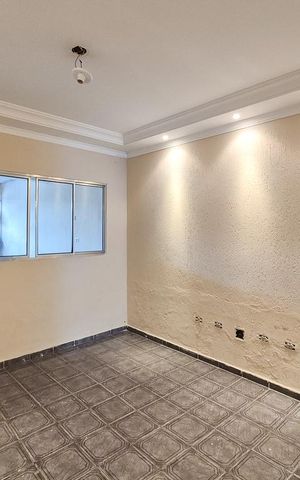 Casa à venda com 125m², 3 quartos e 2 vagas Casa à venda com 125m², 3 quartos e 2 vagasSala