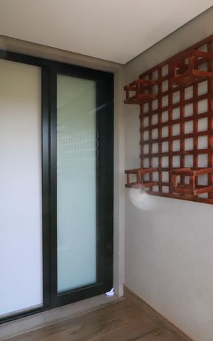Apartamento para alugar com 135m², 3 quartos e sem vagaVaranda