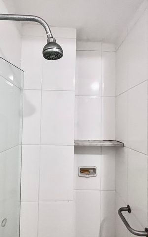 Apartamento à venda com 85m², 2 quartos e sem vaga Apartamento à venda com 85m², 2 quartos e sem vagaBanheiro