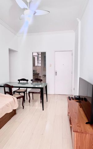 Apartamento à venda com 85m², 2 quartos e sem vaga Apartamento à venda com 85m², 2 quartos e sem vagaSala