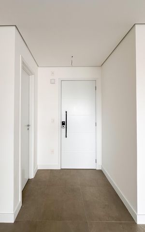 Apartamento à venda com 113m², 3 quartos e 2 vagas Apartamento à venda com 113m², 3 quartos e 2 vagasEntrada