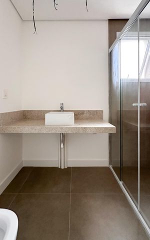 Apartamento à venda com 113m², 3 quartos e 2 vagas Apartamento à venda com 113m², 3 quartos e 2 vagasBanheiro da Suíte 2