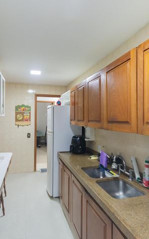 Apartamento à venda com 123m², 3 quartos e 2 vagasCozinha