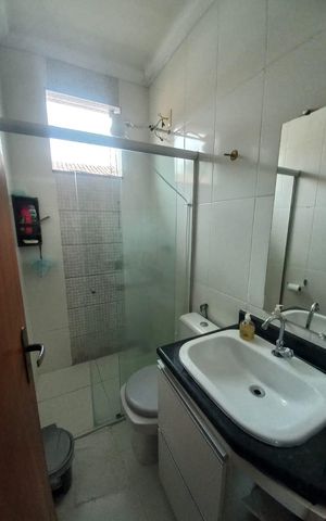 Casa à venda com 82m², 2 quartos e 1 vagaBanheiro Social