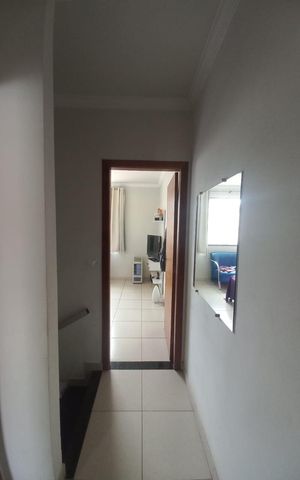 Casa à venda com 82m², 2 quartos e 1 vagaSala