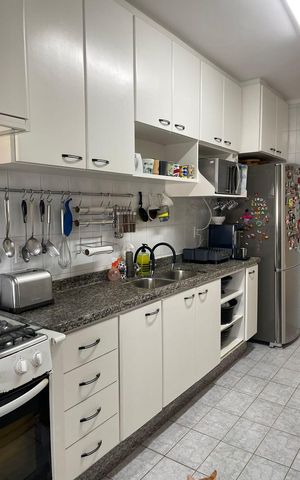 Apartamento à venda com 139m², 4 quartos e 3 vagas Apartamento à venda com 139m², 4 quartos e 3 vagasCozinha