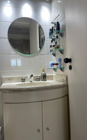 Apartamento à venda com 139m², 4 quartos e 3 vagas Apartamento à venda com 139m², 4 quartos e 3 vagasBanheiro