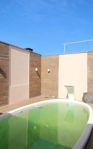 Casa à venda com 132m², 2 quartos e 2 vagasPiscina