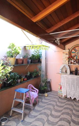 Casa à venda com 132m², 2 quartos e 2 vagasQuintal