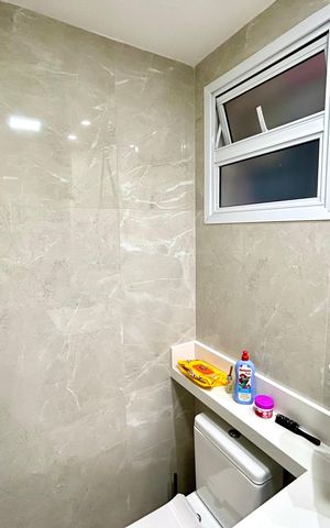Apartamento à venda com 81m², 2 quartos e 2 vagas Apartamento à venda com 81m², 2 quartos e 2 vagasBanheiro 1
