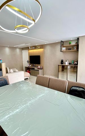 Apartamento à venda com 81m², 2 quartos e 2 vagas Apartamento à venda com 81m², 2 quartos e 2 vagasSala