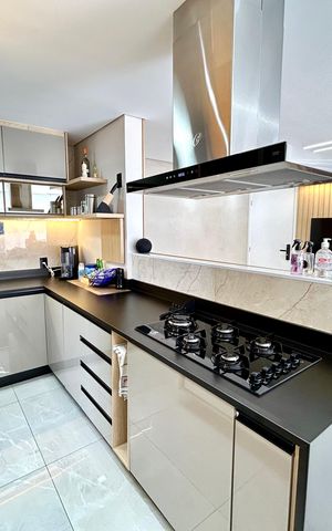 Apartamento à venda com 81m², 2 quartos e 2 vagas Apartamento à venda com 81m², 2 quartos e 2 vagasCozinha