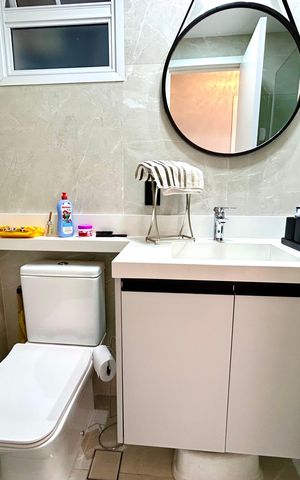 Apartamento à venda com 81m², 2 quartos e 2 vagas Apartamento à venda com 81m², 2 quartos e 2 vagasBanheiro 1