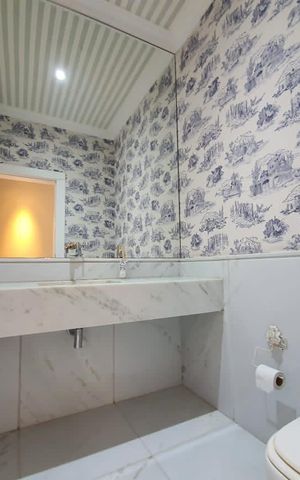 Casa à venda com 450m², 4 quartos e 4 vagas Casa à venda com 450m², 4 quartos e 4 vagasSala