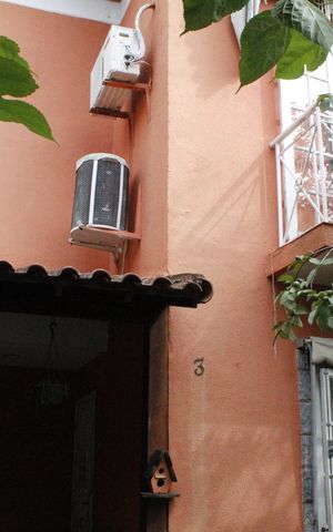 Casa de condomínio à venda com 96m², 3 quartos e 2 vagasFachada