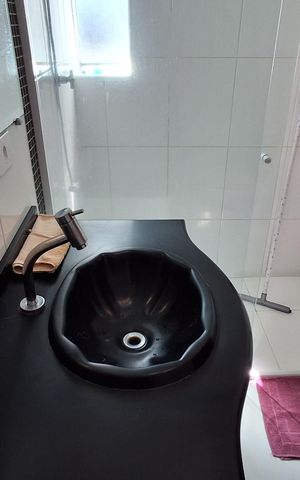 Casa à venda com 231m², 4 quartos e 6 vagas Casa à venda com 231m², 4 quartos e 6 vagasBanheiro Social