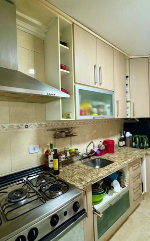 Apartamento à venda com 76m², 3 quartos e 2 vagas Apartamento à venda com 76m², 3 quartos e 2 vagasCozinha