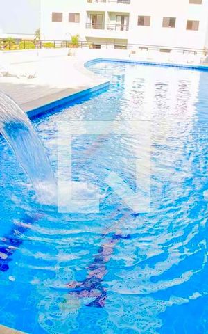Apartamento à venda com 76m², 3 quartos e 2 vagas Apartamento à venda com 76m², 3 quartos e 2 vagasÁrea comum - Piscina