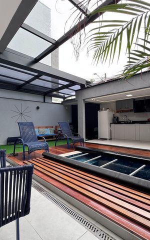 Casa de condomínio à venda com 217m², 3 quartos e 1 vaga Casa de condomínio à venda com 217m², 3 quartos e 1 vagaÁrea externa