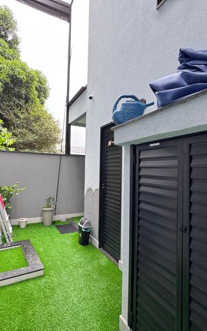 Casa de condomínio à venda com 217m², 3 quartos e 1 vaga Casa de condomínio à venda com 217m², 3 quartos e 1 vagaÁrea externa